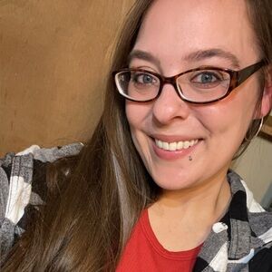 Meet your Posher, Marissa